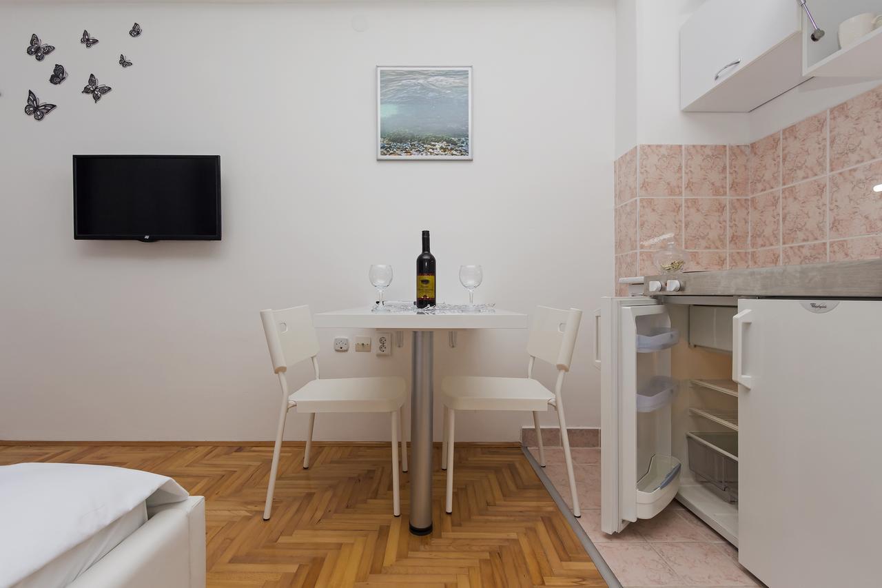 Apartment Protuger