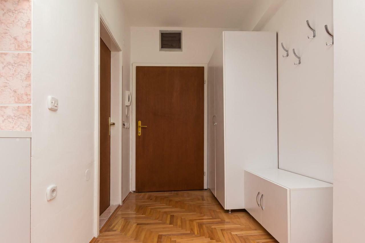 Protuger Apartment *